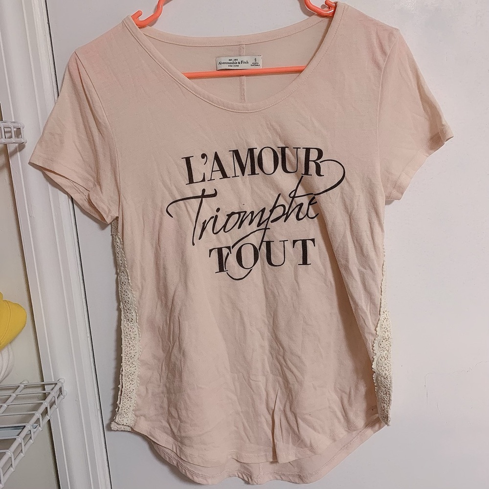 Creamy Pink Abercrombie & Fitch T-Shirt